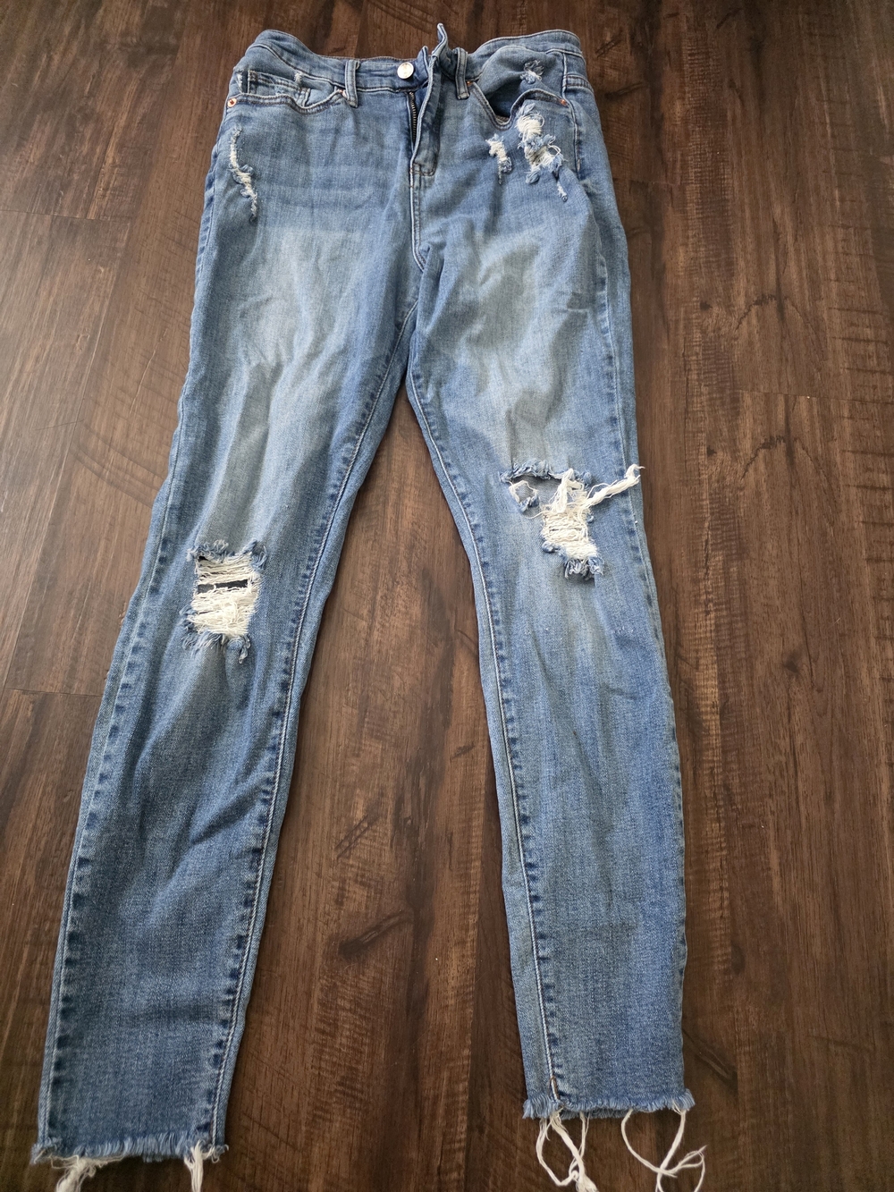 Wild Fable Women’s Size 6 High Rise Skinny Jeans Distressed Ripped Raw Hem Light